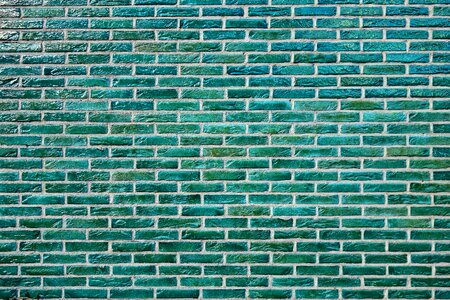 Glazed bricks masonry seam