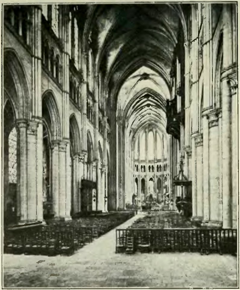Stein - Les Architectes des cathédrales gothiques, Laurens (page 63 crop) Chartres - Nef de la cathédrale
