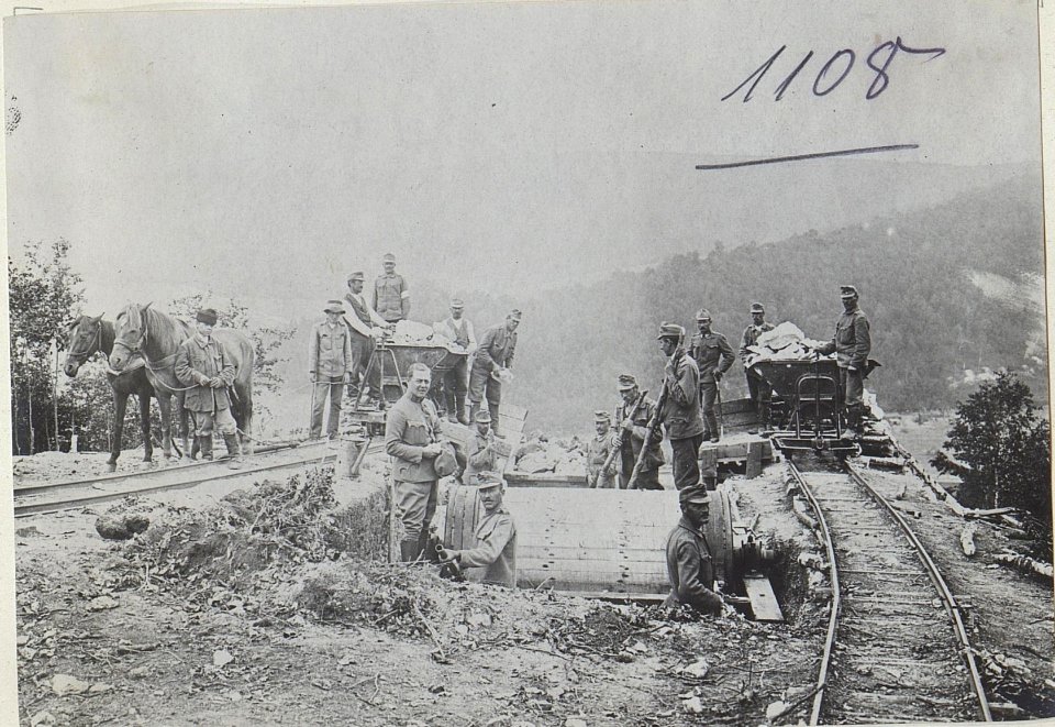 Steinbruch bei Kurzany, Beladestelle der Seilbahn. (BildID 15729556)