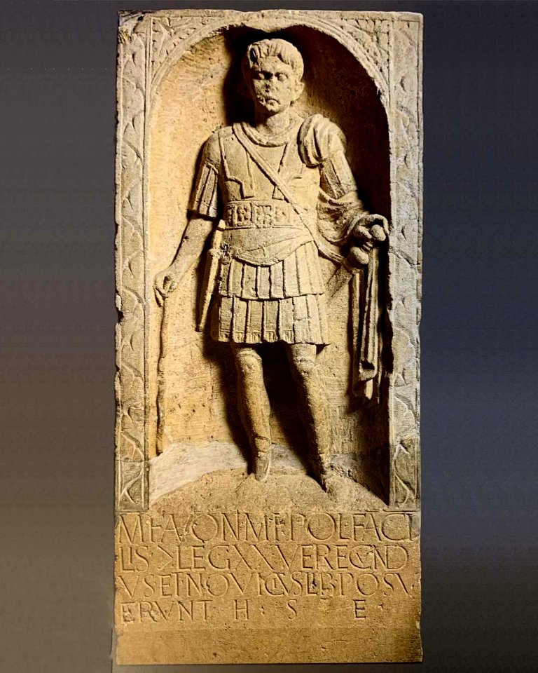 Stele funeraria di Marco Favonio Facile