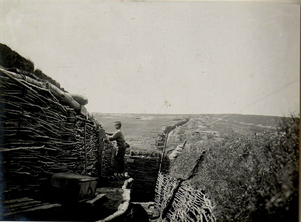 Stellungsabschnitt des Infanterieregimentes 6 auf der Höhe 369, nördl. Cebrow,15.Juni 1916 (BildID 15542191)