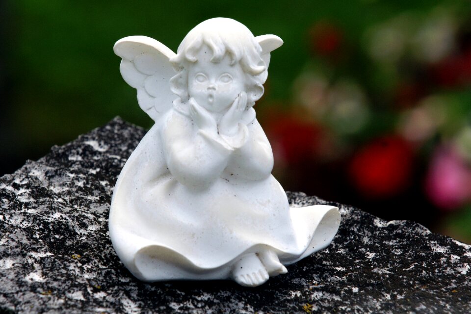 Angel figure statue sculpture