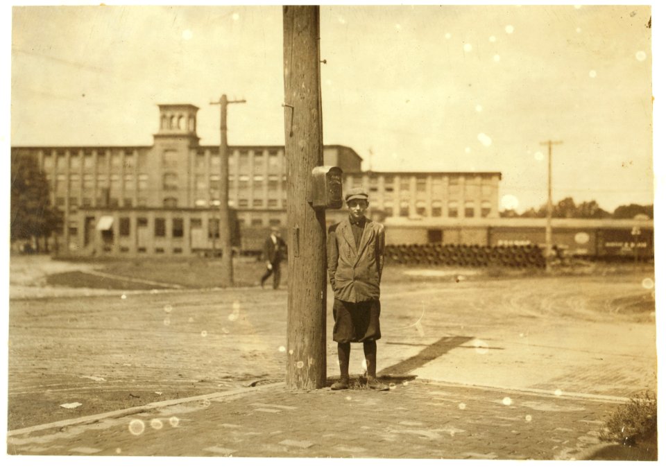 Stephen Warren, 284 Main St., Indian Orchard. Has doffed all summer in Indian Orchard Mfg. Co. Quit a few days ago but expects to get another job soon. Says he will not go to school. LOC nclc.02277
