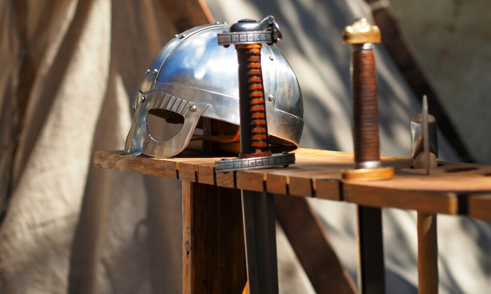 Sword weapons middle age