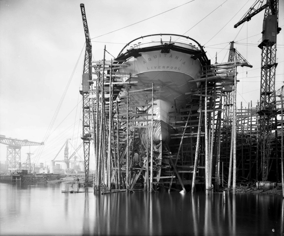 Stern view of the 'Aquitania' (1914) on the stocks RMG G10695