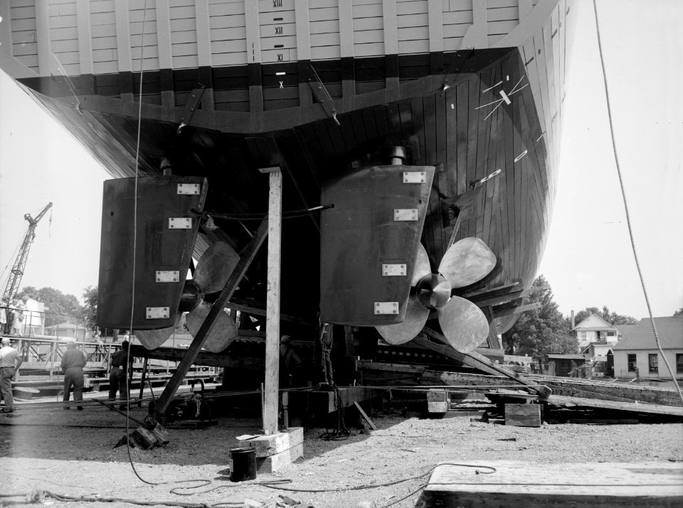 Stern of Dutch minesweeper Onverdroten (M889) in 1953
