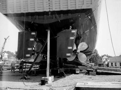Stern of Dutch minesweeper Onverdroten (M889) in 1953
