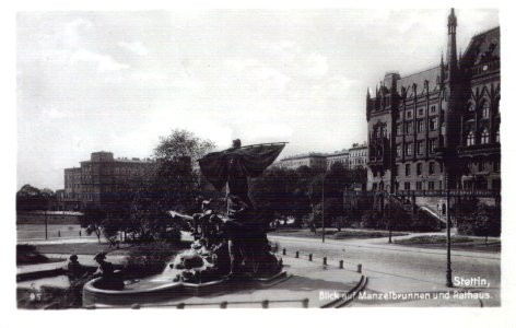 Stettin Blick auf Manzelbrunnen und Rathaus a