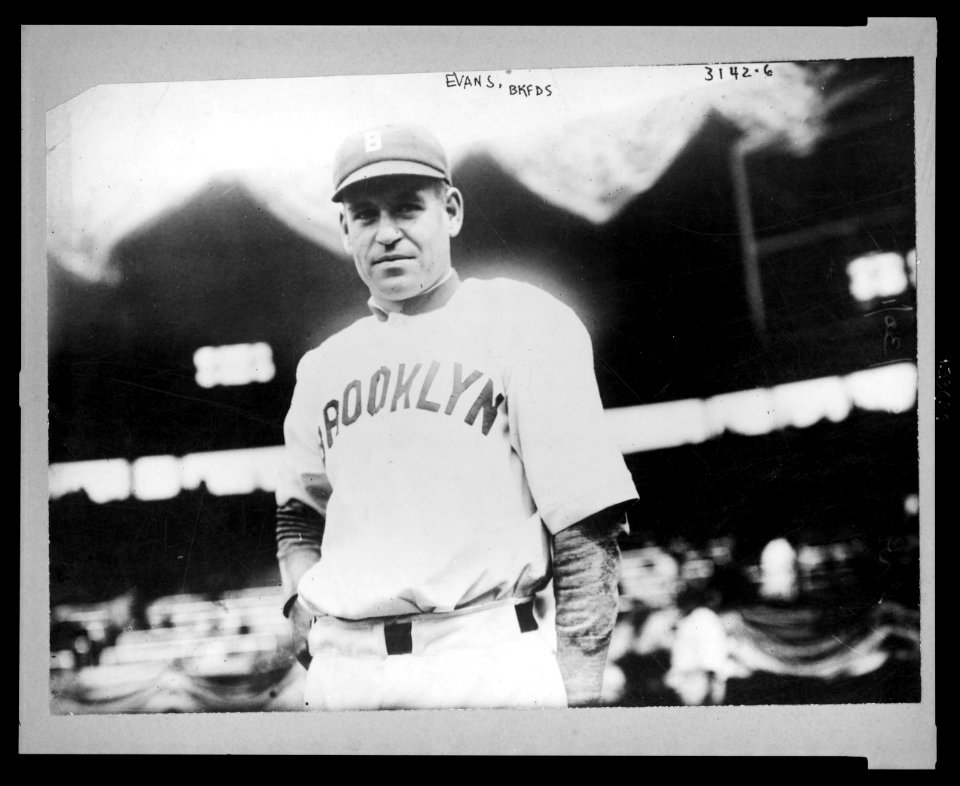 Steve (Louis Richard) Evans, Brooklyn (Federal League) baseball player, half-length portrait, standing, facing front, wearing baseball uniform LCCN2003689078