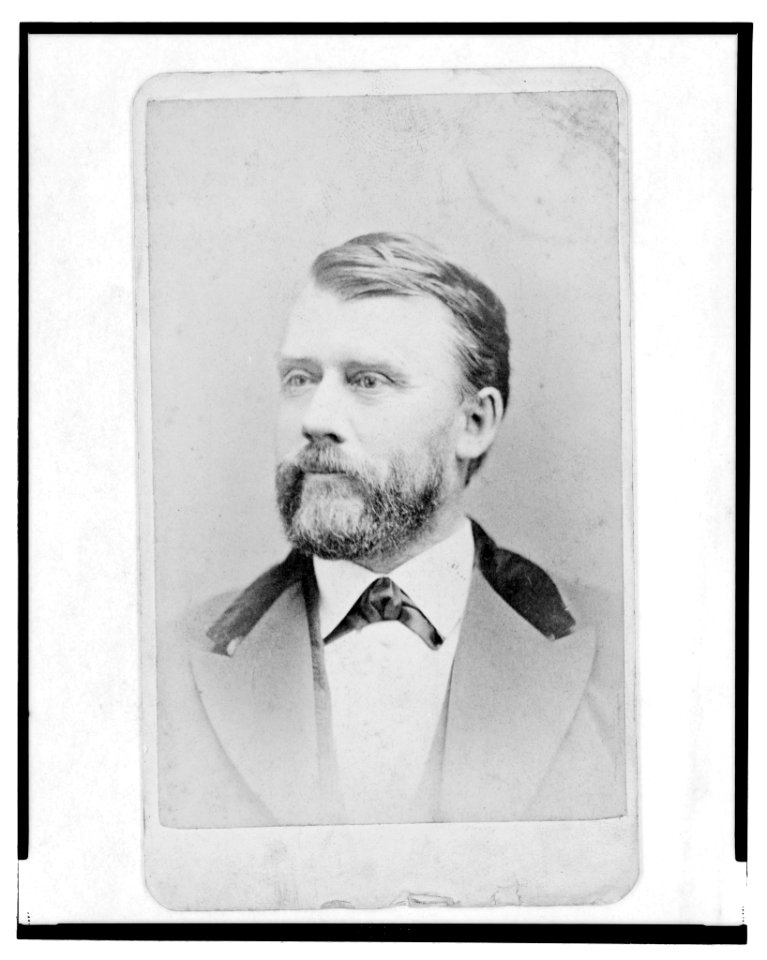 Steven F. Chadwick, govenor of Oregon, head-and-shoulders portrait, facing left) - Bradley & Rulofson LCCN2004682197
