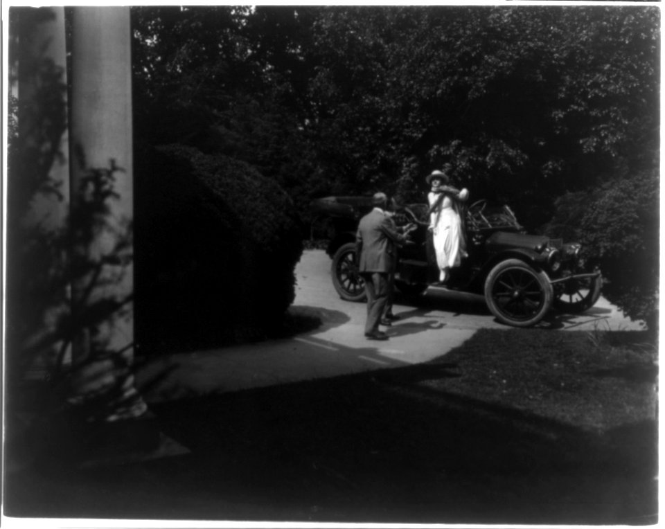 Stills of Billie Burke starring in motion picture, Gloria's Romance, 1916- stepping from convertible auto (905) LCCN2004676526