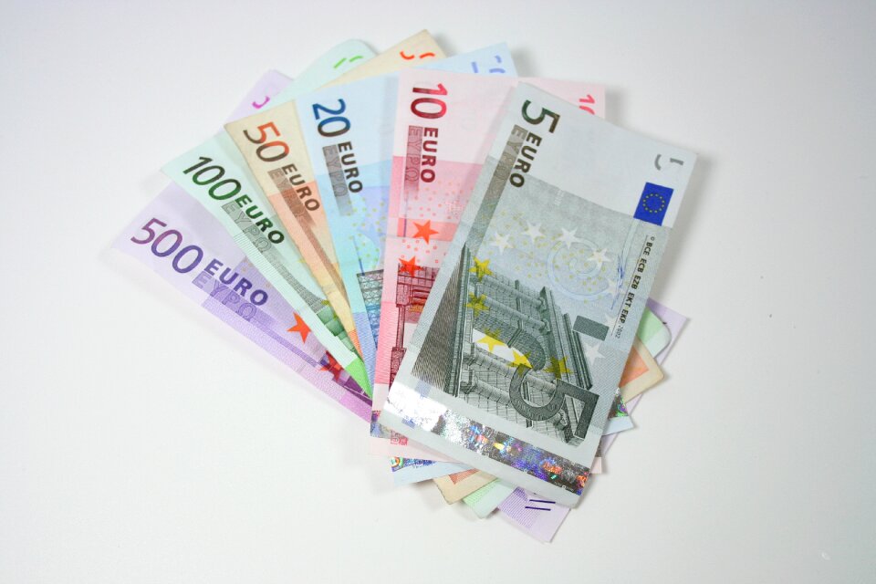 Savings paper money
