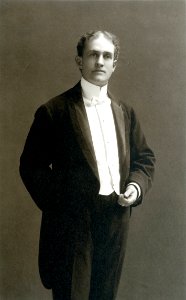 Stock actor Clyde E Granger (SAYRE 24126)