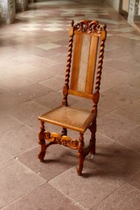 Stol av valnöt från 1600-talets senare del - Skoklosters slott - 98192
