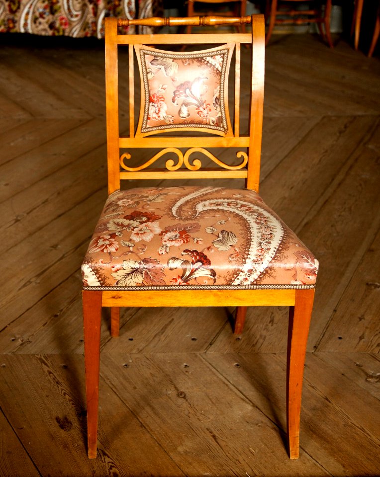 Stol av ljus bonad björk. 1820-1850 - Skoklosters slott - 92446