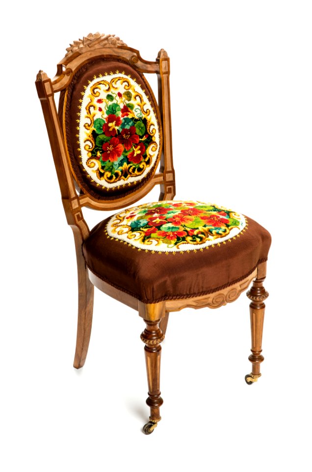 Stol med broderat tyg, 1800-talet - Hallwylska museet - 108422