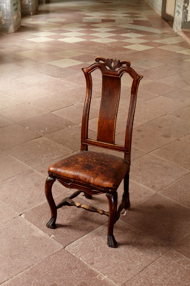Stol av laserad björk från 1700-talet - Skoklosters slott - 98197