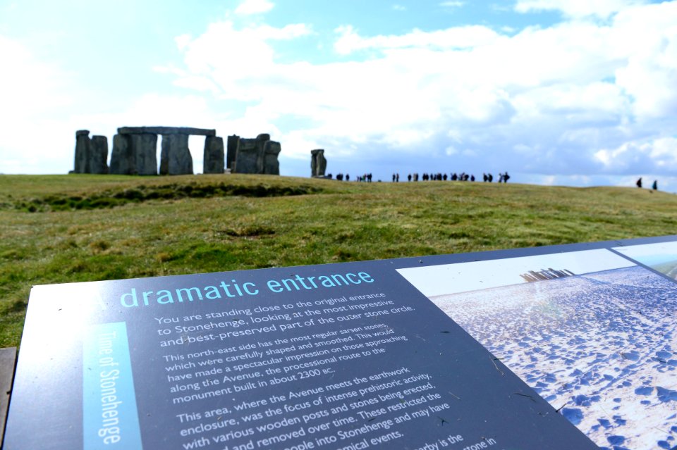 Stonehenge tour 150324-N-GR120-322