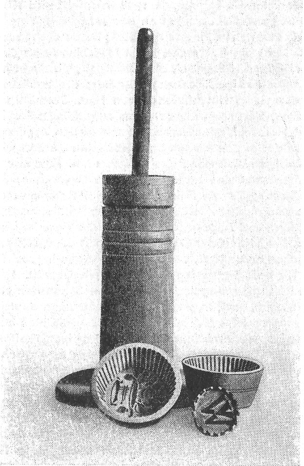 Stoßbutterfaß mit Butterformen