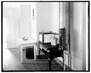 Stove in kitchen LCCN2016824202