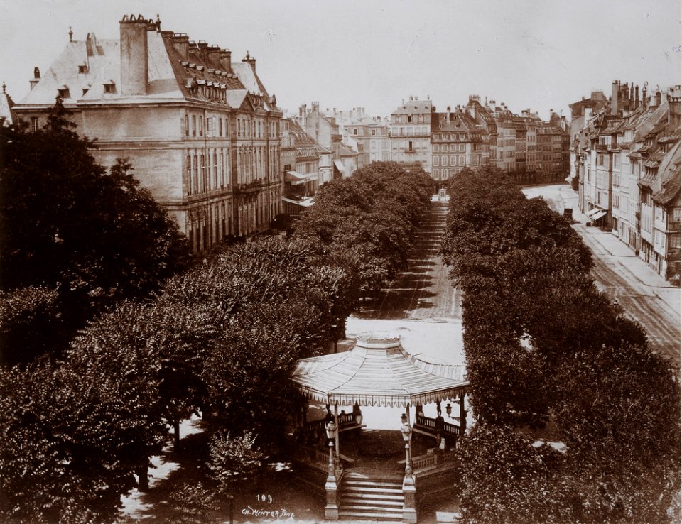 Strasbourg, place Broglie avec kiosque à musique vers 1865