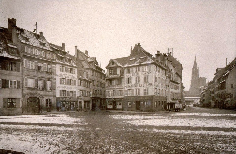 Strasbourg-Place de l'Hôpital en hiver