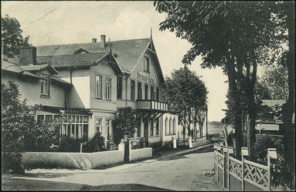 Strandhotel in Alt-Heikendorf (Kiel 80.642)