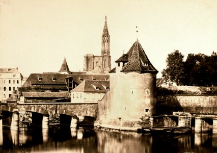 Strasbourg, la porte des pêcheurs et la tour dans le sac