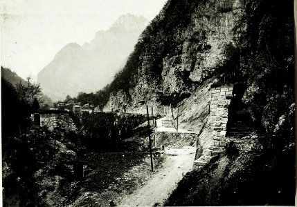 Strassensperre vor Moline di Sopramonte. (BildID 15429763)