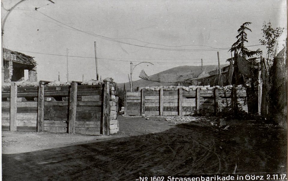 Strassenbarikade in Görz 2.11.17. (BildID 15607641)