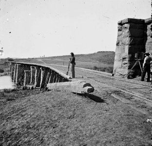 Strawberry-plains-bridge-1863 photo