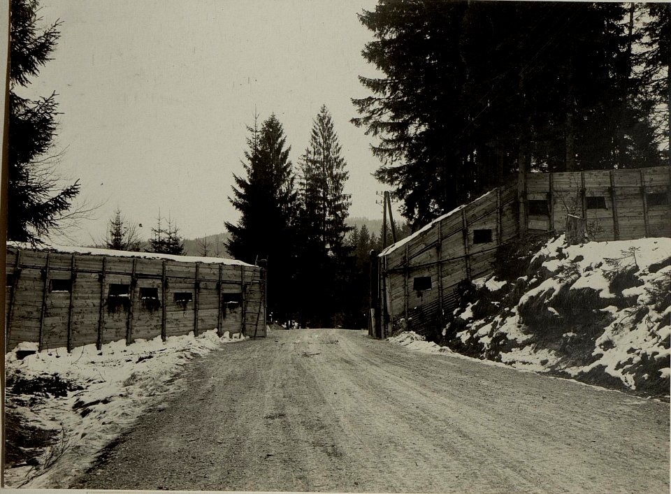 Straßensperre Grasschlitzen bei Villach. (BildID 15466251)