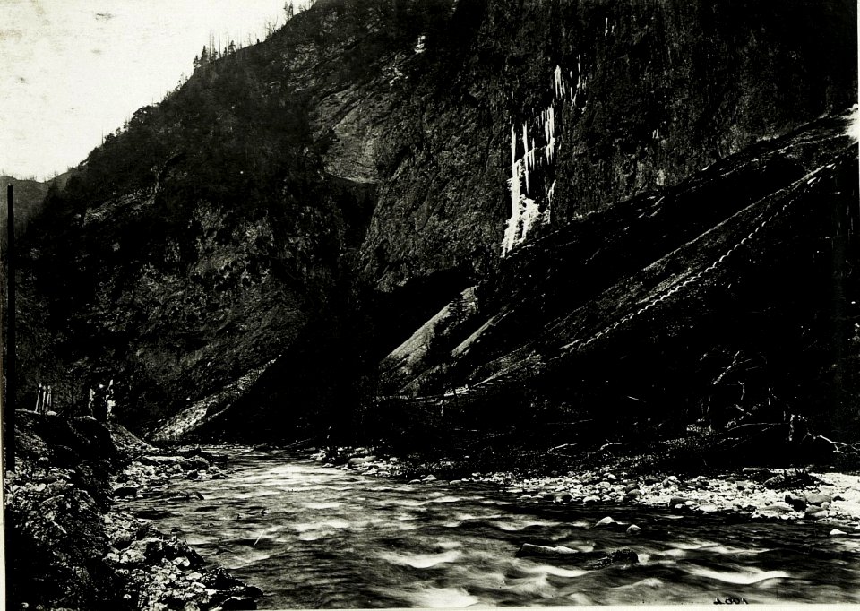 Straßensperre bei Mt. Croce. (BildID 15429742)