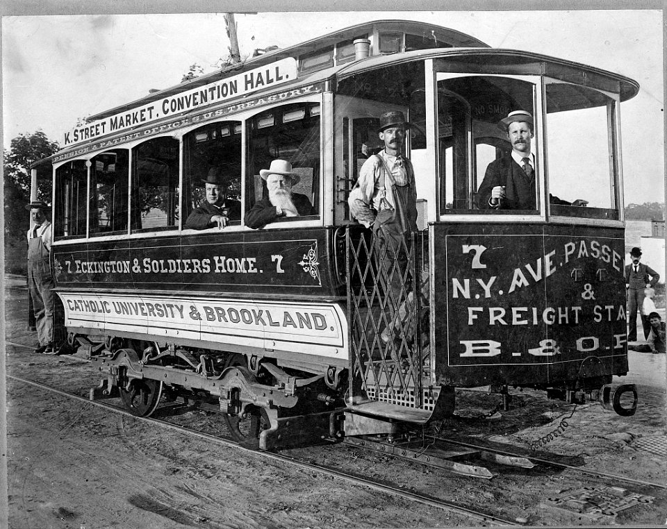 Street car, Washington, D.C. LCCN2001706113