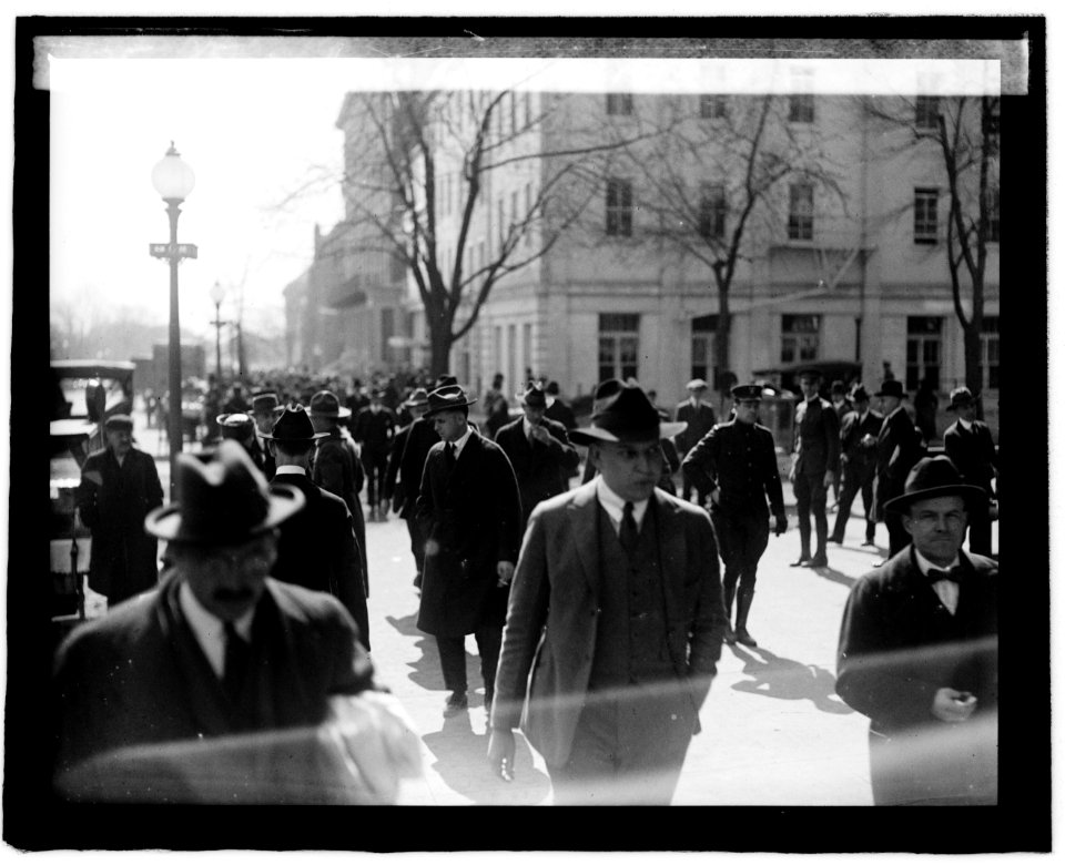 Street scene (...), 1918 LCCN2016827087