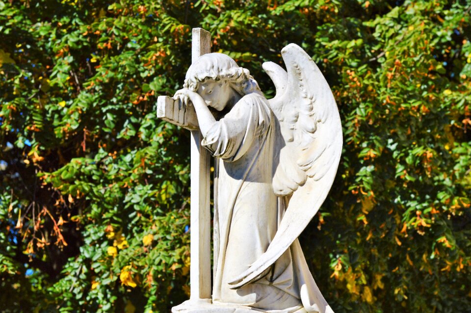 Angel figure figure sleeping