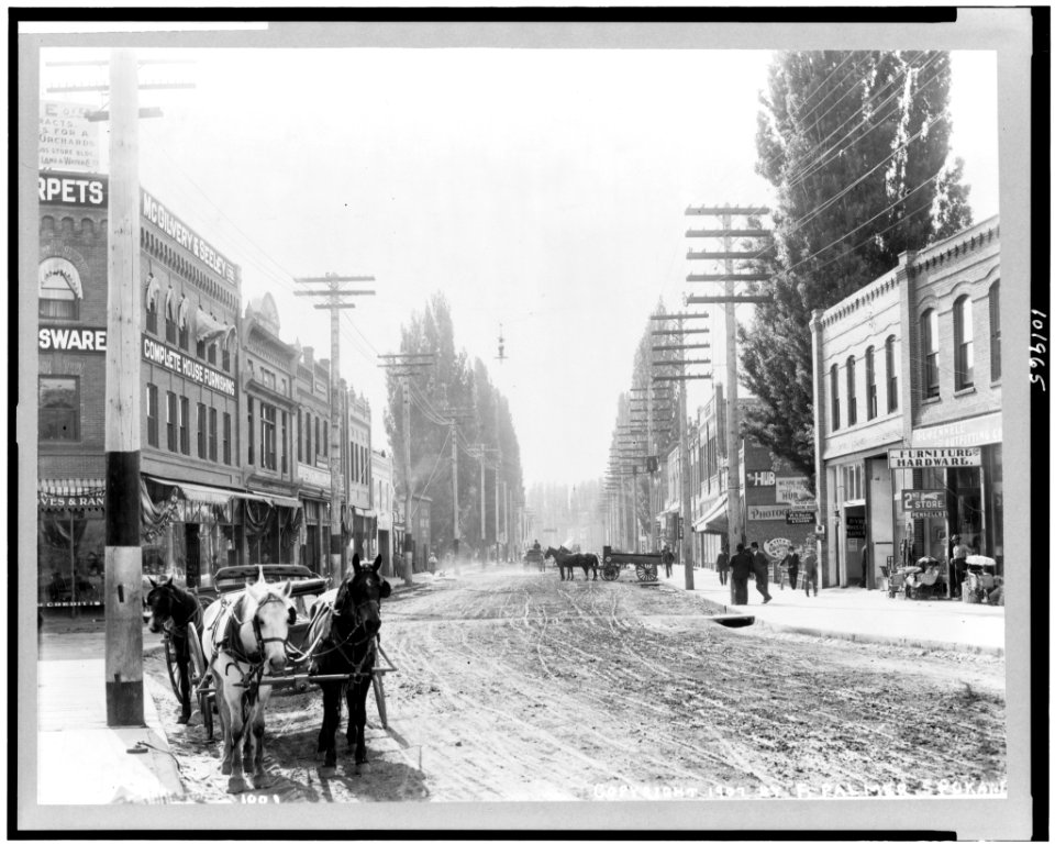 Street scene, Lewiston, Idaho LCCN90714812