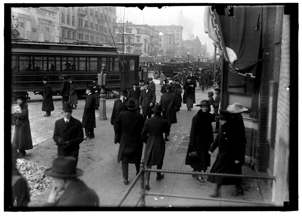 Street scene, Washington, D.C. LOC hec.10321