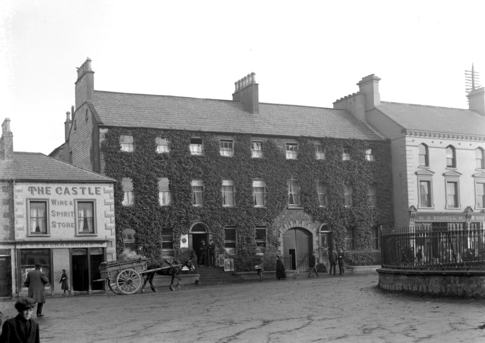 Street scene, (Royal Irish Constabulary) Lurgan (28680087391)