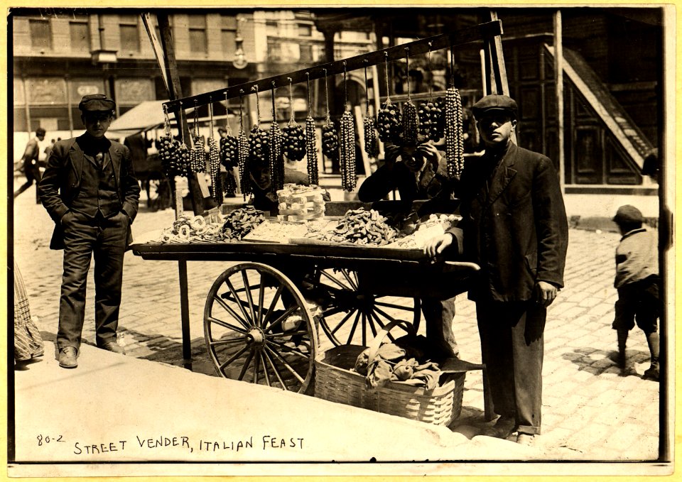 Street vender, Italian feast LCCN97519079