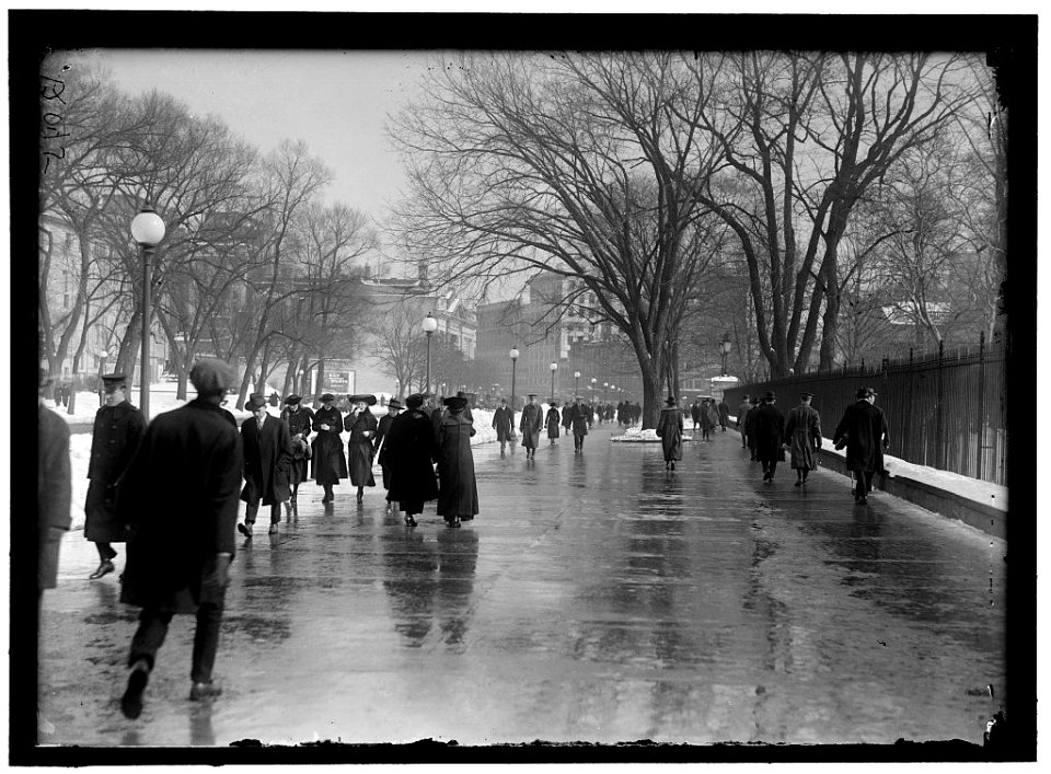 Street scene, Washington, D.C. LOC hec.10317