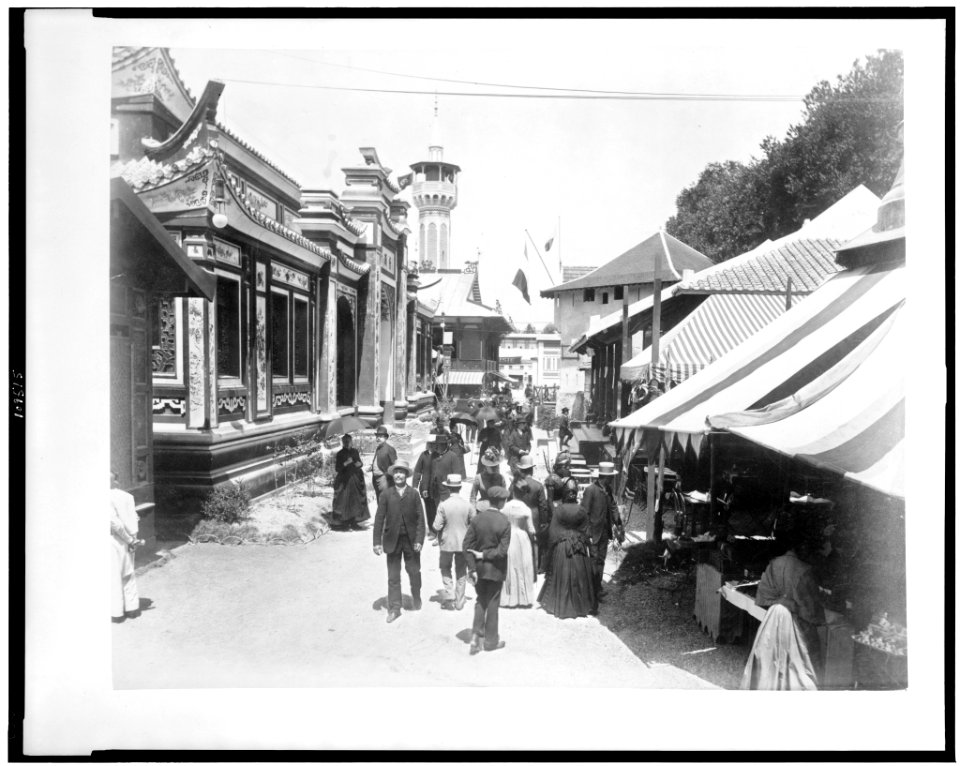 Street scene on L'Esplanade des Invalides, Pavilion of Annam & Tonkin on left, Paris Exposition, 1889 LCCN94500837