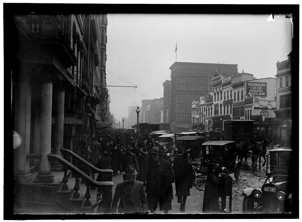 Street scene, Washington, D.C. LOC hec.10288