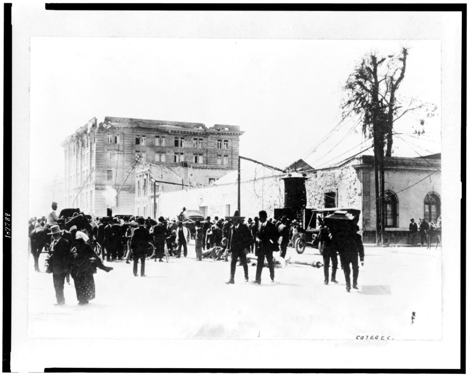 Street view in Mexico City during the Tragic Ten Days of the revolution against the Madero government LCCN93506450