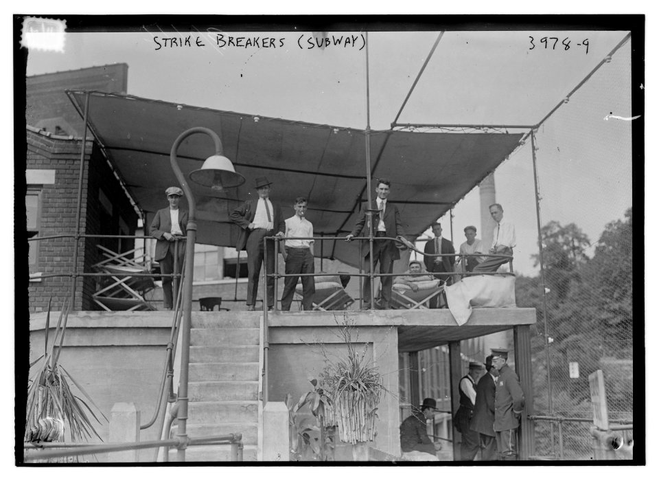 Strike breakers (subway) LCCN2014702748