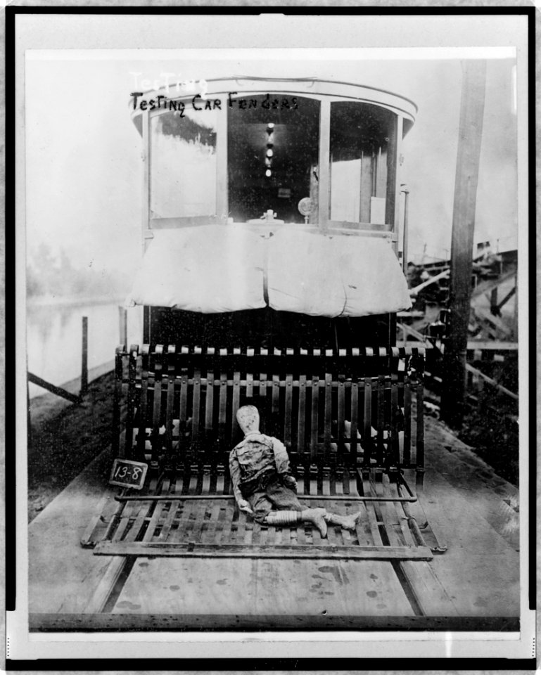 Streetcars - testing devices for saving lives on car fenders LCCN97515563