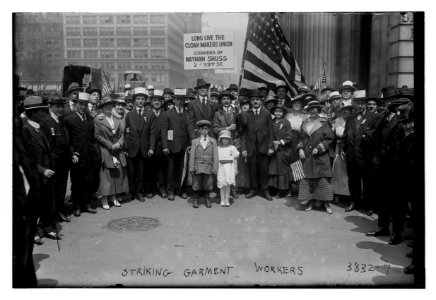 Striking Garment Workers LCCN2014701509