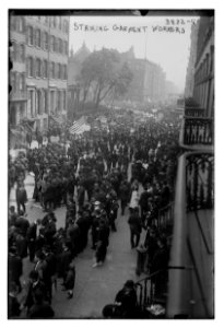 Striking Garment Workers LCCN2014701510