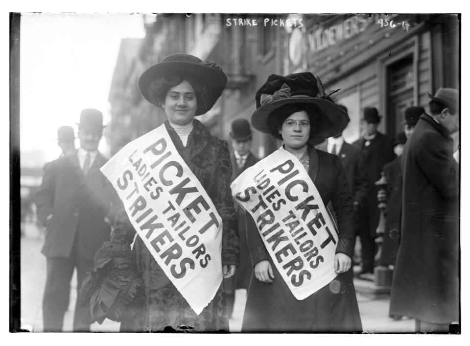 Strike pickets LCCN2014684499