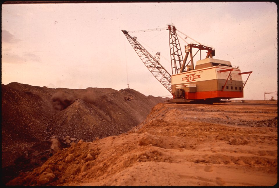 Strip Mining with Dragline Equipment at the Navajo Mine in Northern Arizona 06-1972 (4266494774)